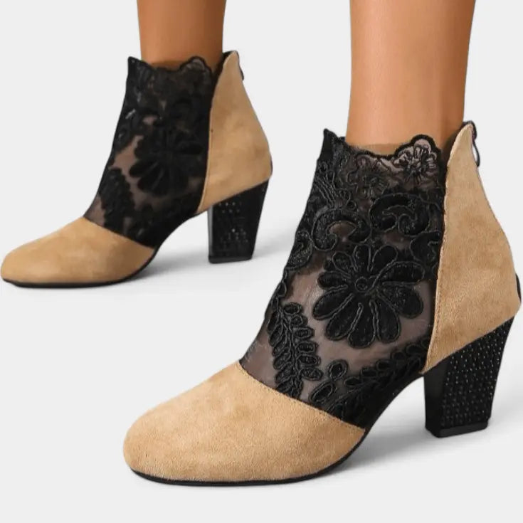 Charlotte™ | Décolleté eleganti con motivo floreale