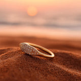Anello d'oro con zirconia ripetuta
