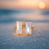 Anello d'oro con pietra di luna
